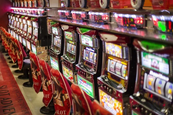 Putaran gratis dan fitur bonus tersedia melalui kombinasi simbol khusus Fitur bonus Ganesha Gold dengan aktivasi putaran gratis